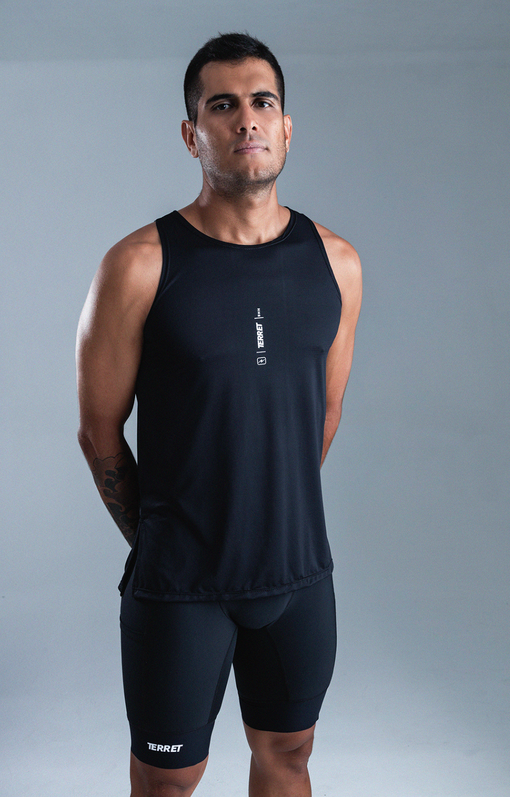 PLAYERA SIN MANGAS RUN PRO MAN